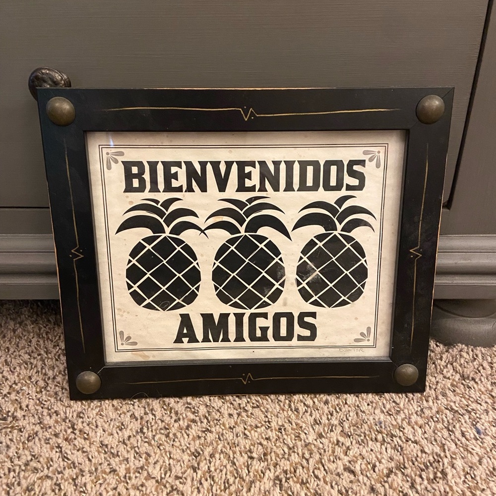 Bienvenidos wall art, 12 inches by 10 inches